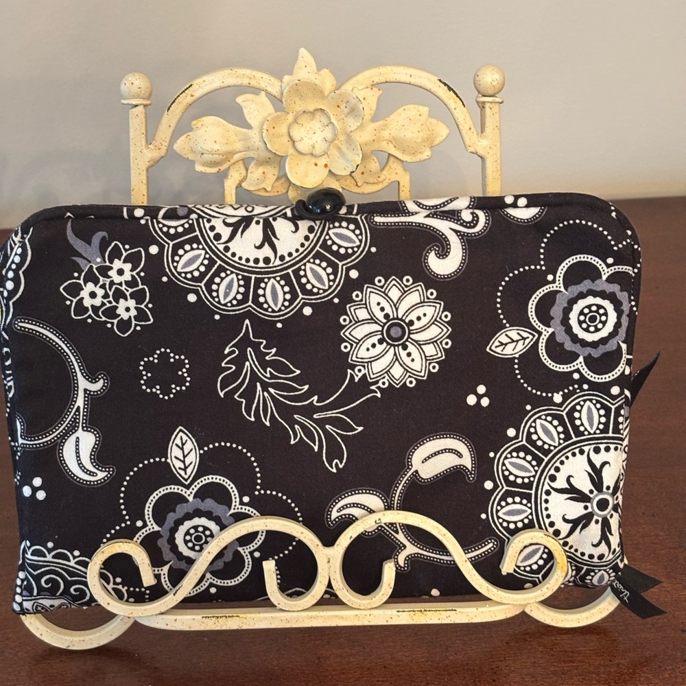 Thirty-One Black and White Jewelry Travel Bag with Two Tie Pouches